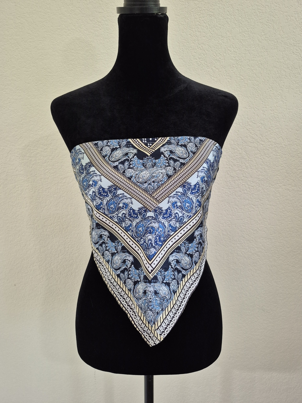 SHEIN Blue Paisley Bandana Top with Navy Trim